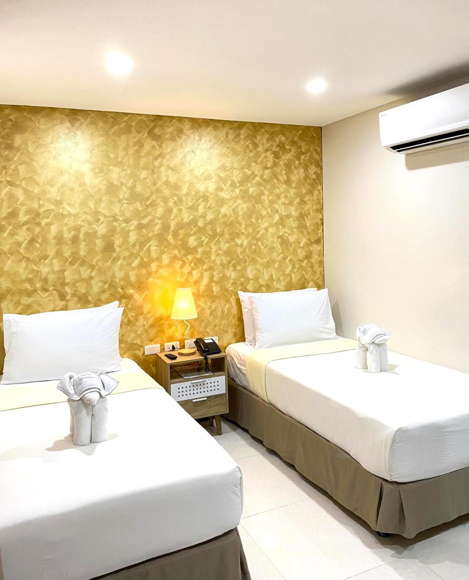 Dccco Hotel 杜马格特 外观 照片